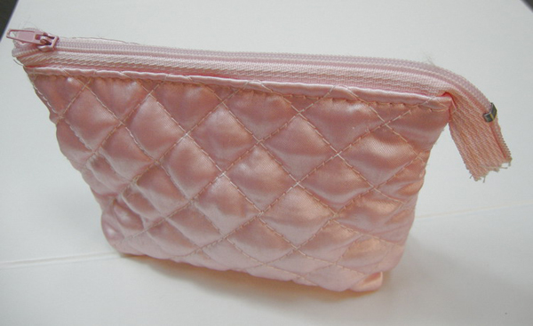 Cosmetic-bag-06