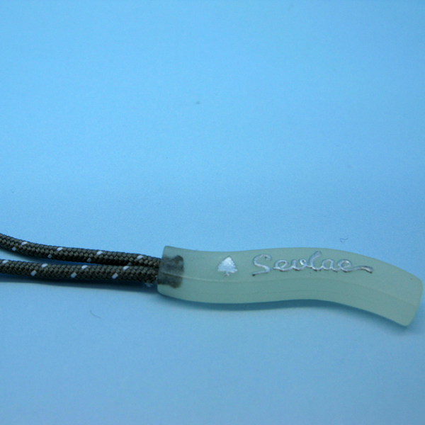 Zipper puller