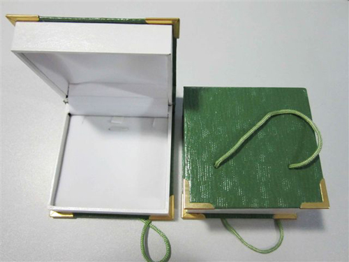 Jewellery box